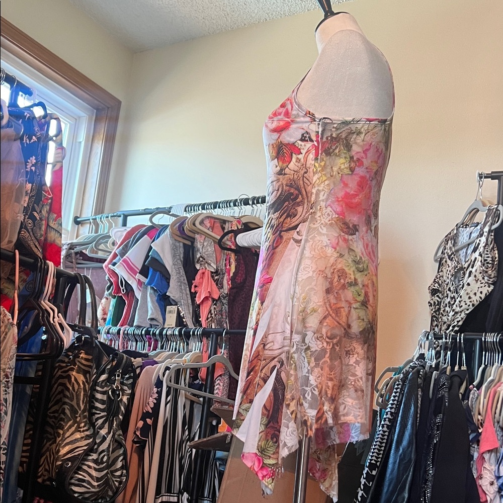 Floral Handkerchief long Hem Tank Top - Multicolor - Picture 4 of 5